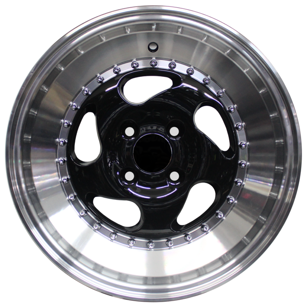 15 inch - Carera - 4X100 - Black Machined Lip 